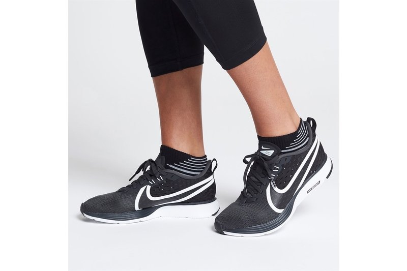women's nike zoom strike 2 premium running shoes